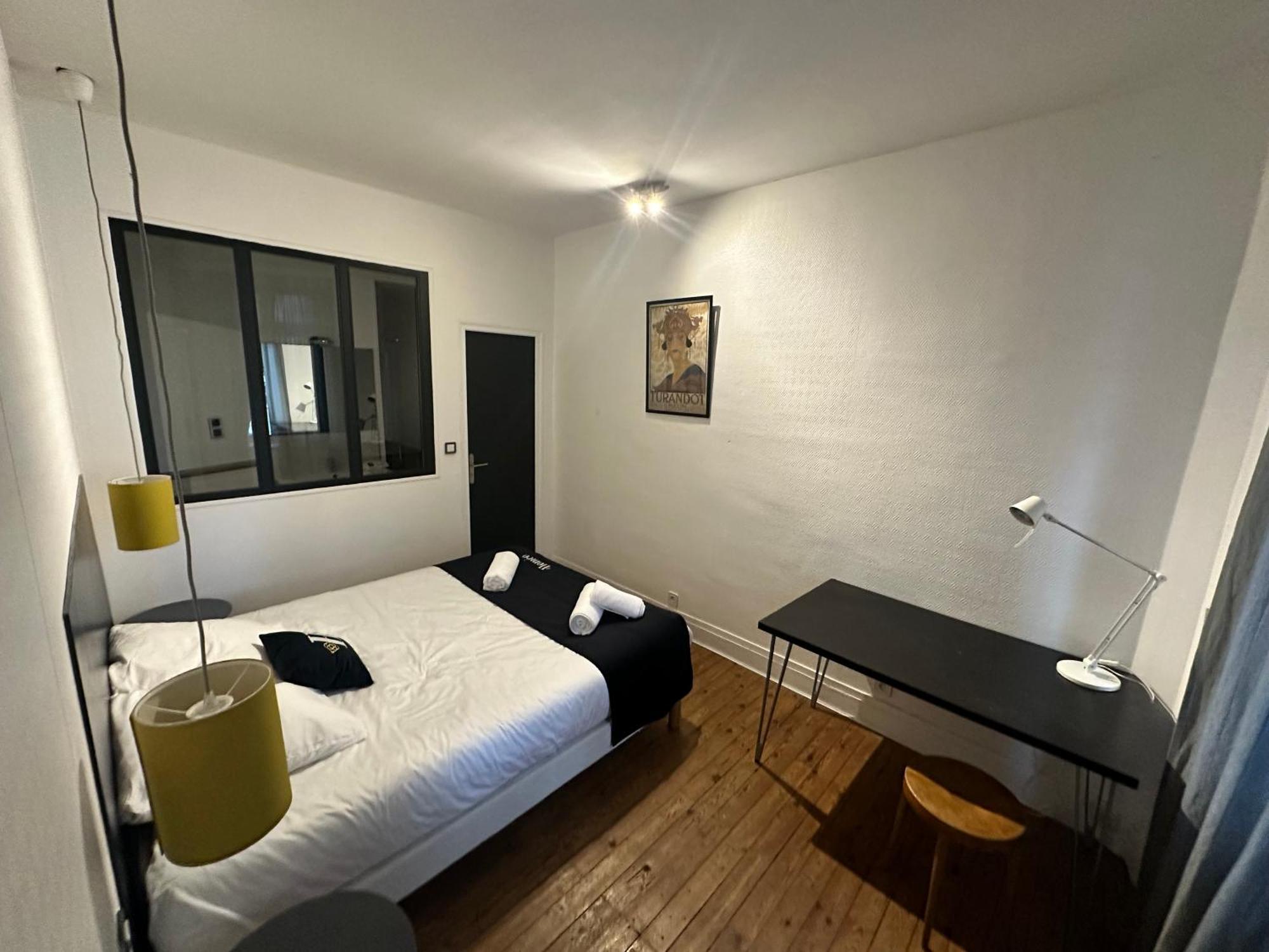 Standing Apartment T2 Near The Train Station And Tours Eksteriør bilde